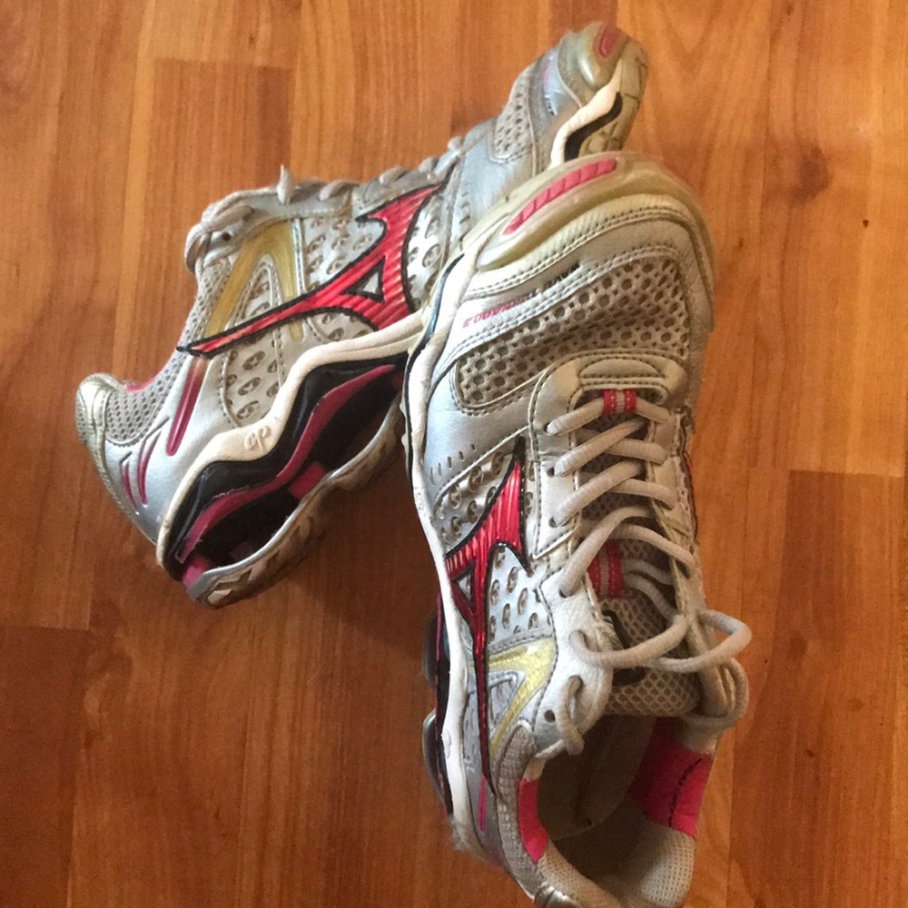 Mizuno wave Volleyball shoes